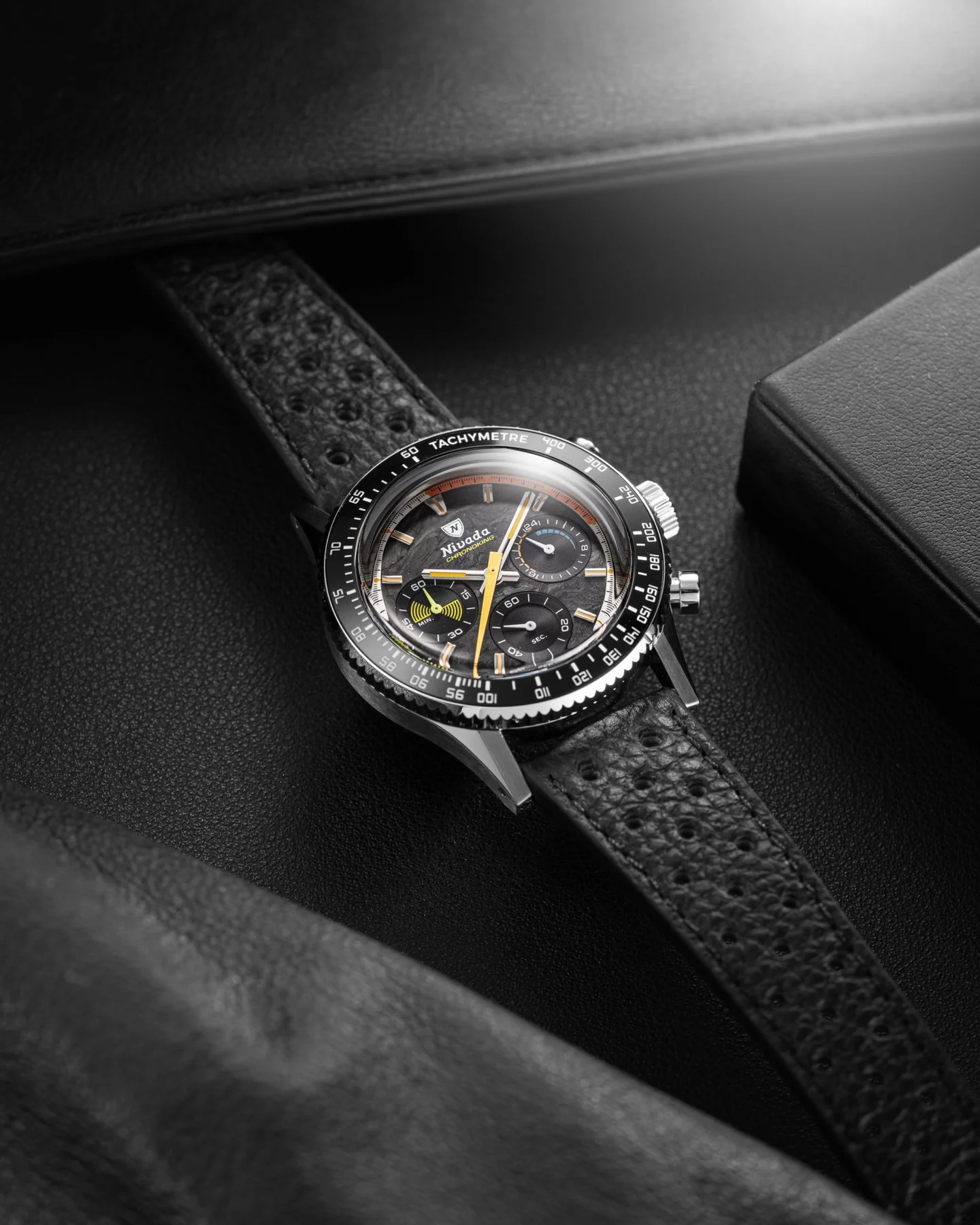 Nivada Grenchen – CHRONOKING MECAQUARTZ RACING CARBON